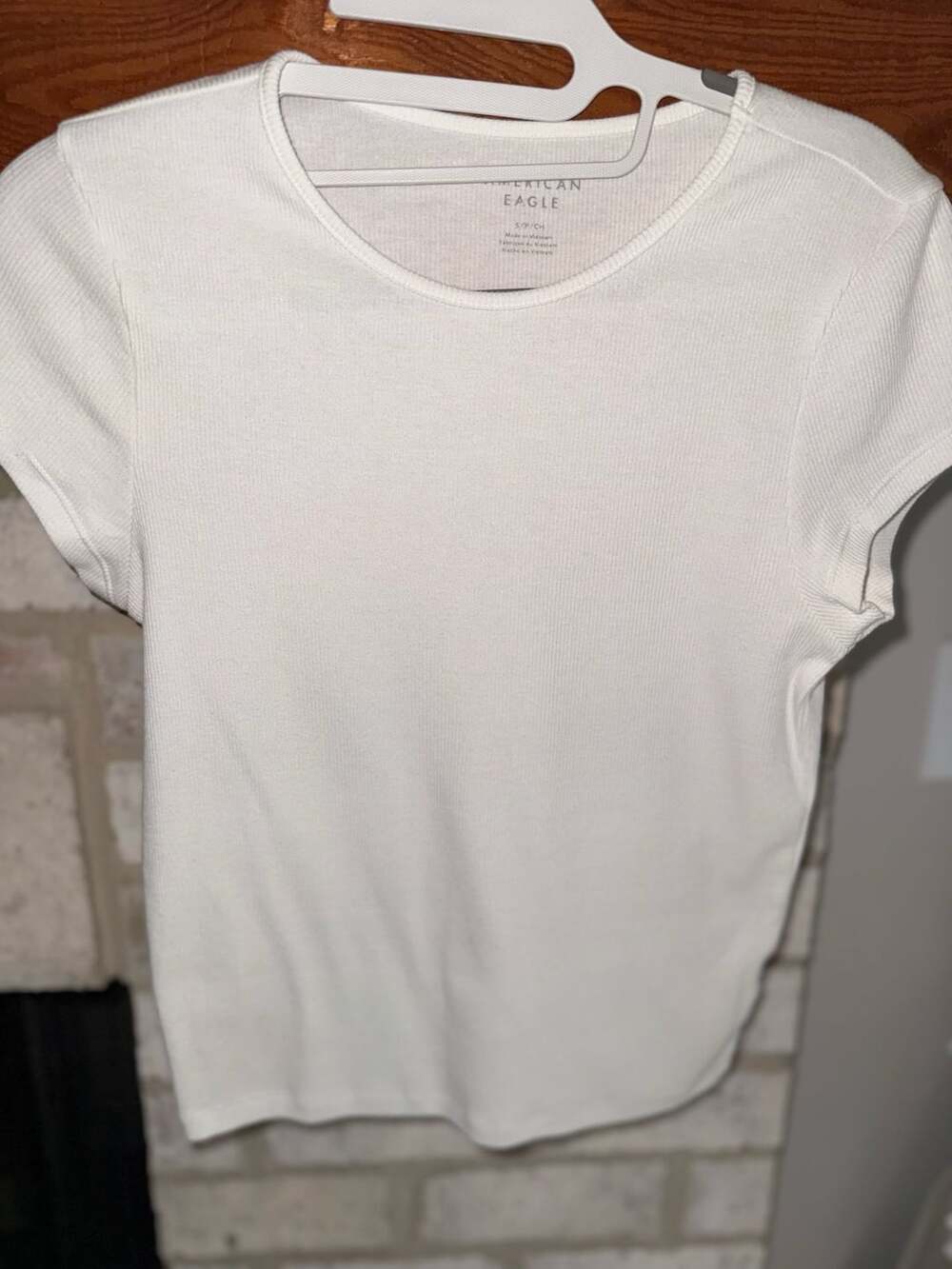 American Eagle Women's White Ribbed Short Sleeve Crew Neck Tee